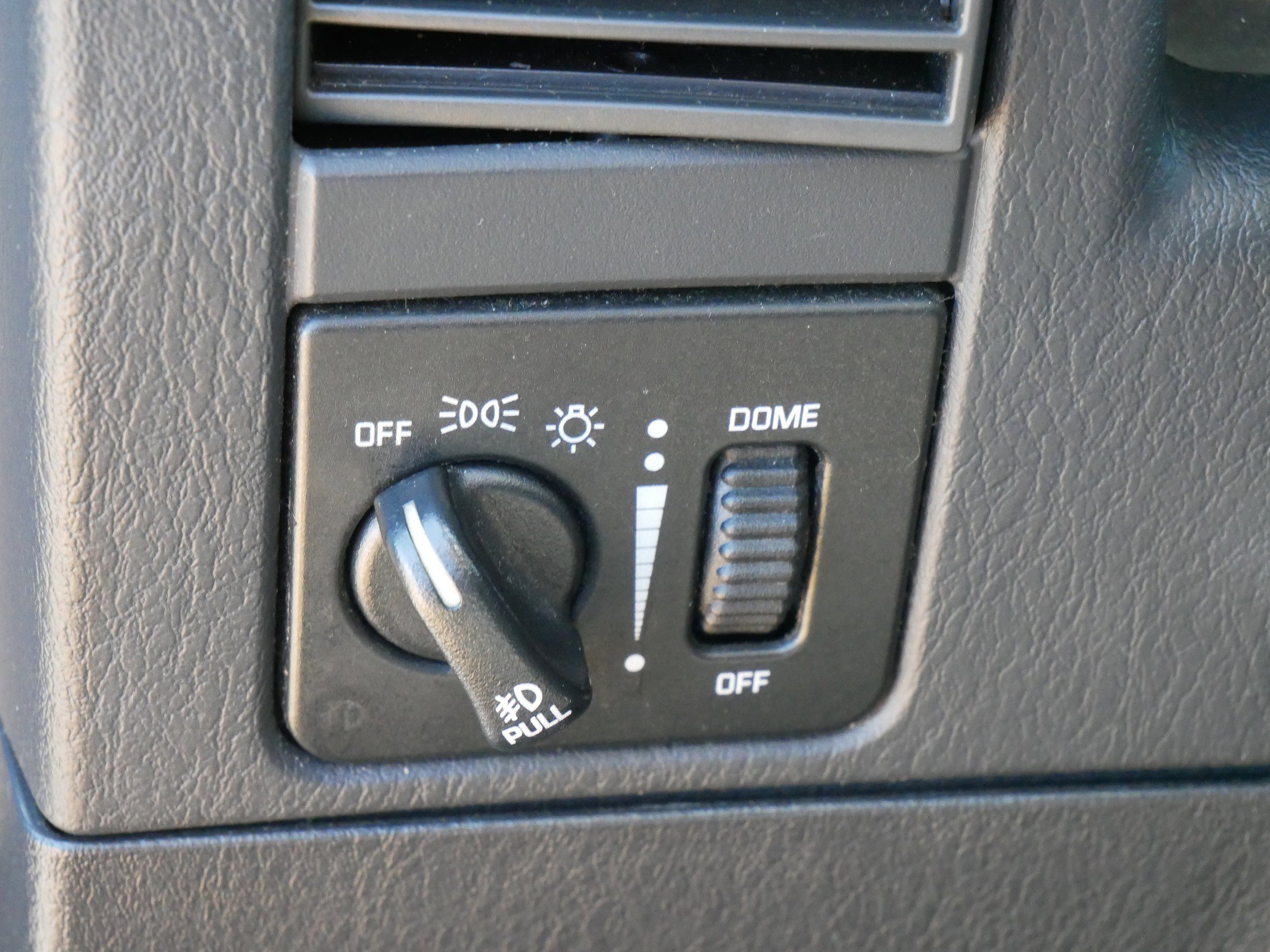 2002 Dodge Durango SLT photo 19