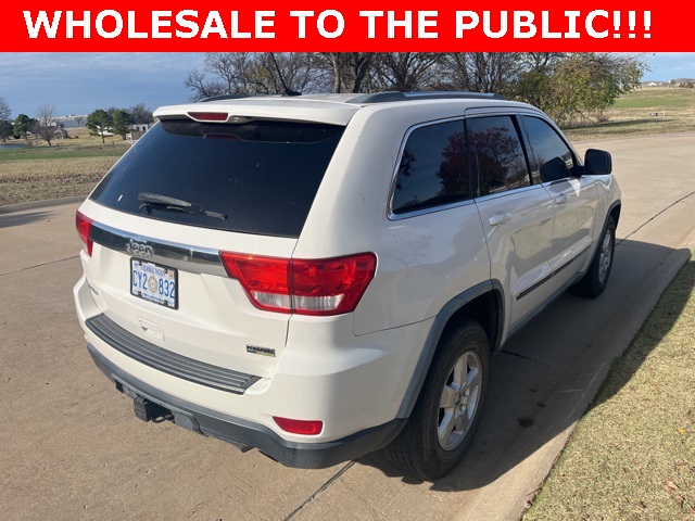 2011 Jeep Grand Cherokee Laredo photo 3