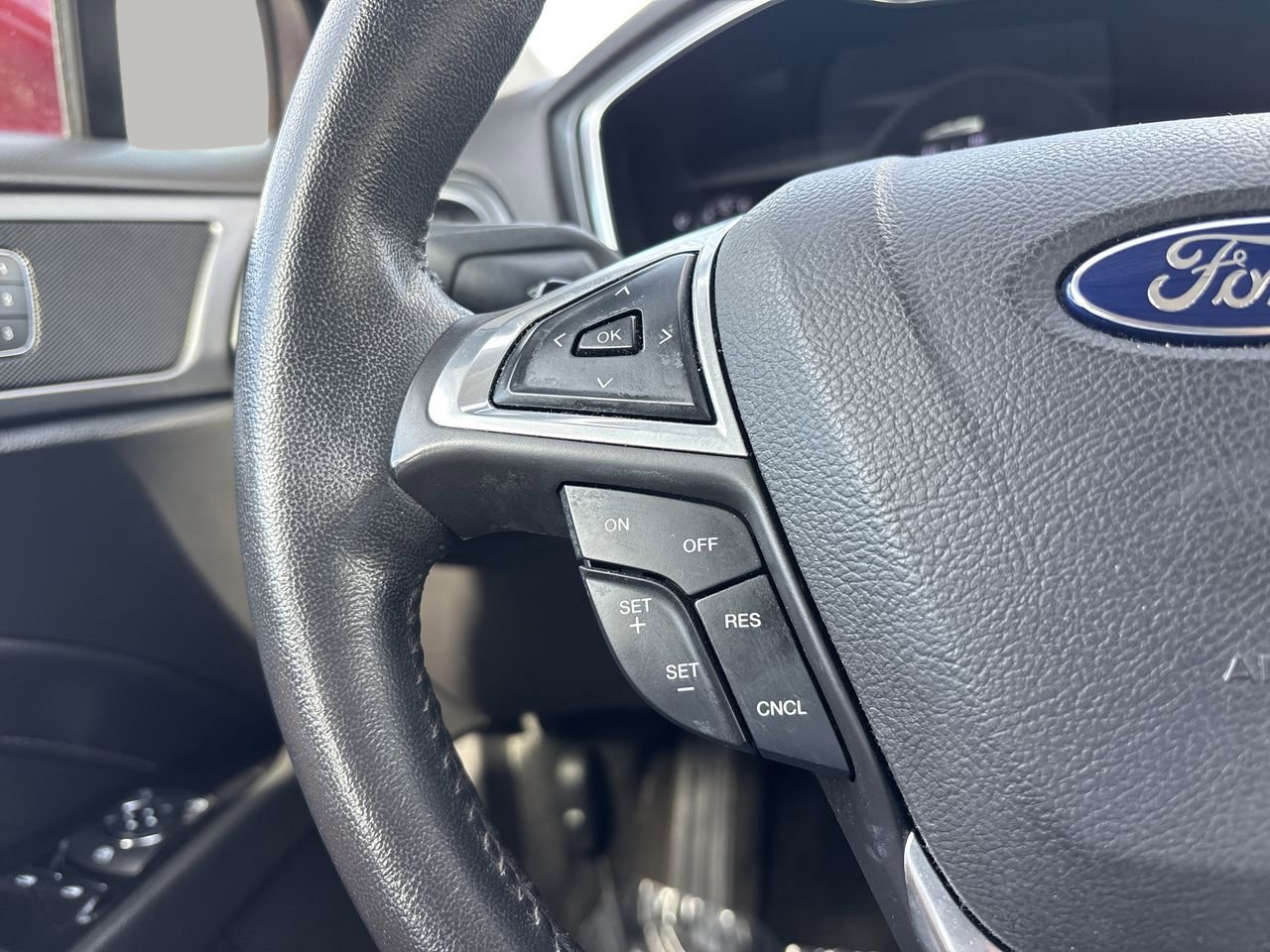 2014 Ford Fusion Titanium photo 25