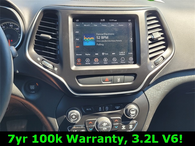 2022 Jeep Cherokee Latitude Lux photo 17