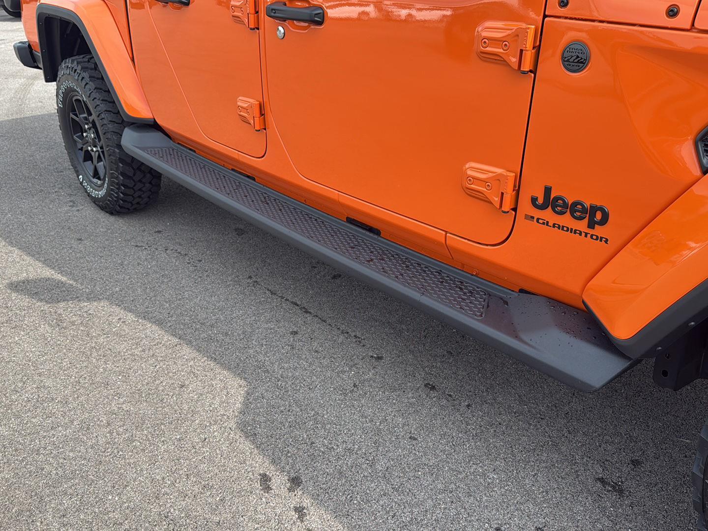 2025 Jeep Gladiator Sport photo 18