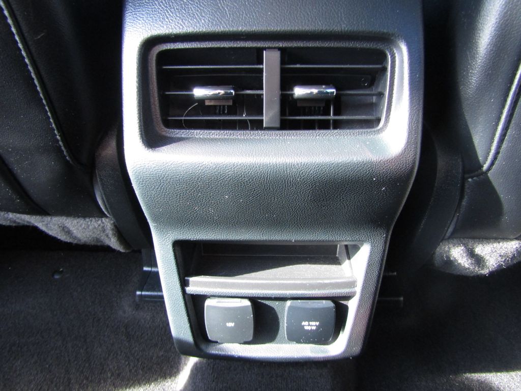 2019 Ford Edge SEL photo 32