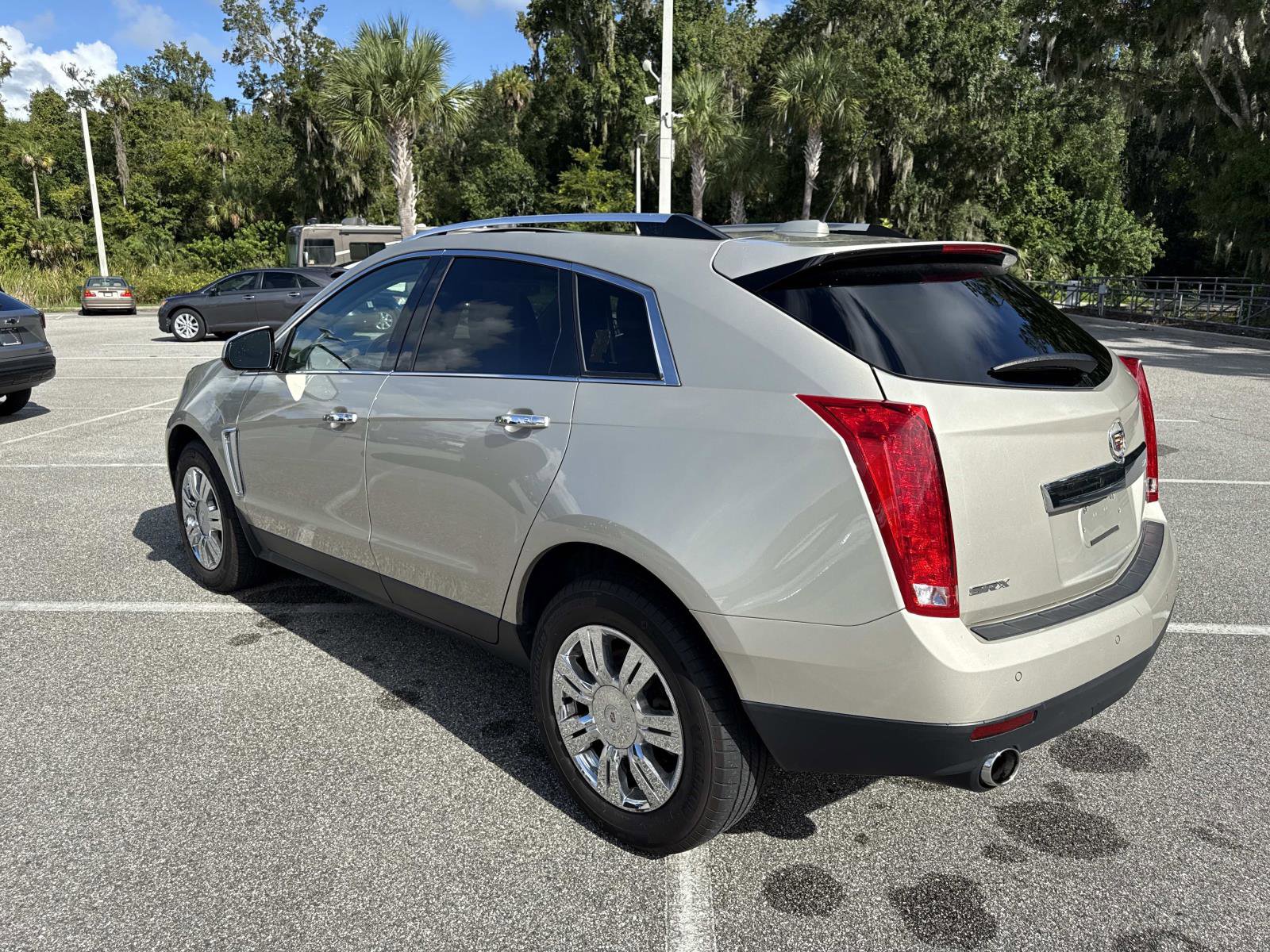 2016 Cadillac SRX Luxury photo 4