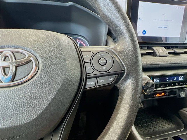 2024 Toyota RAV4 XLE photo 26