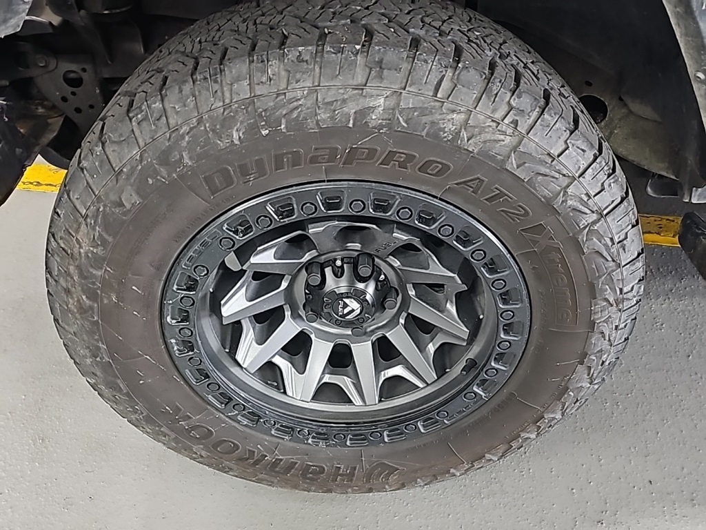 2021 Jeep Gladiator Sport photo 4