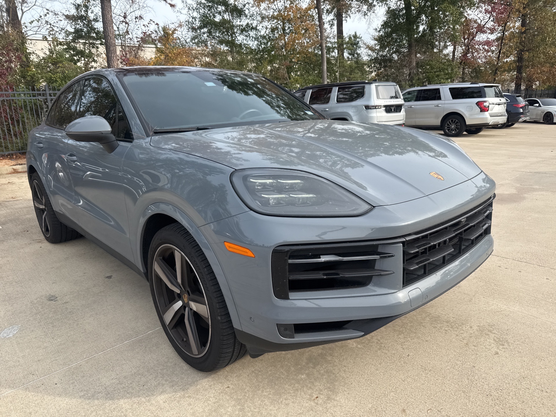 2024 Porsche Cayenne Coup Base's photo