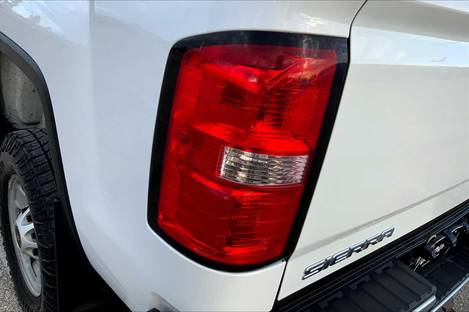 2017 Gmc Sierra Base photo 25