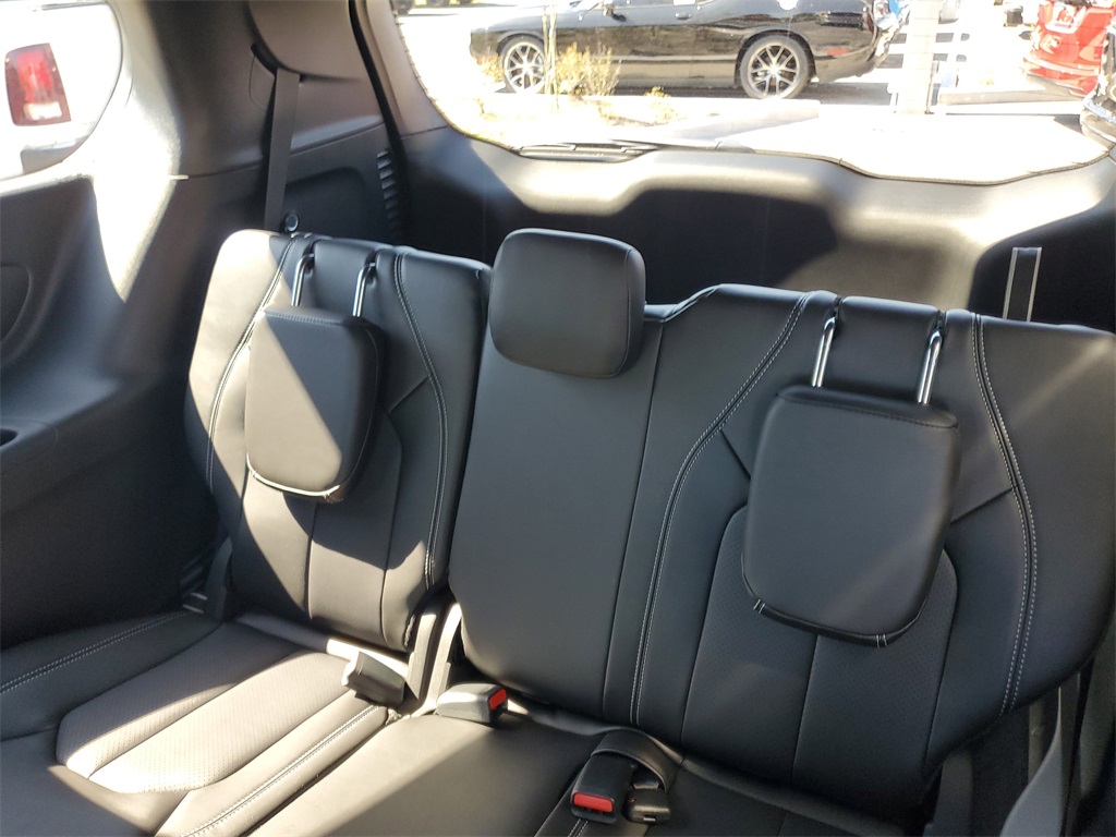 2026 Chrysler Voyager LX photo 24