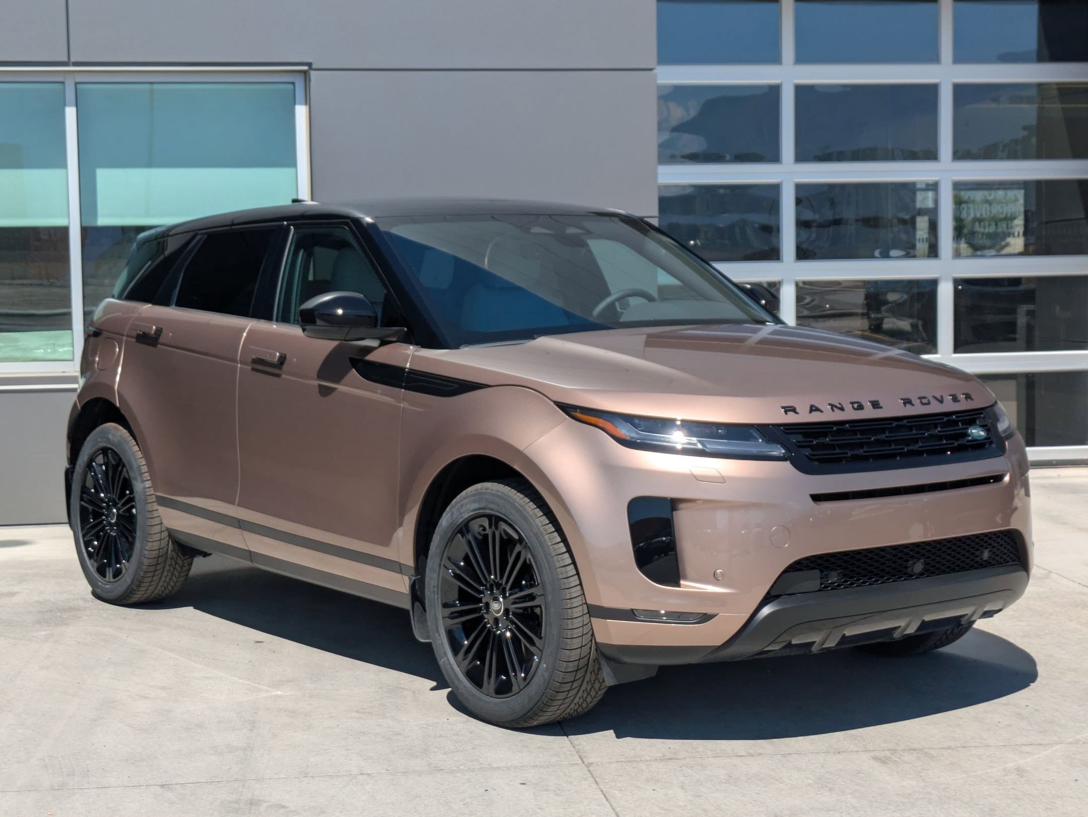 2026 Land Rover Range Rover Evoque S photo 2