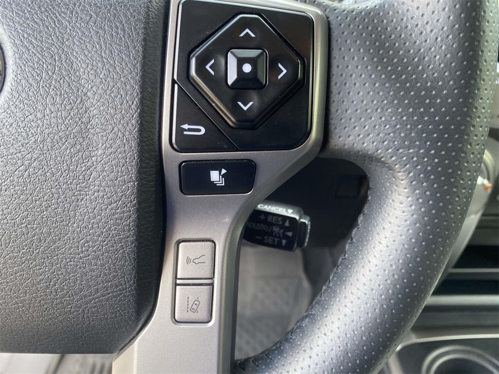 2022 Toyota 4Runner SR5 photo 22