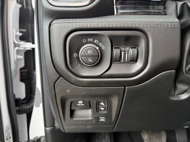 2025 Ram 1500 Limited photo 12