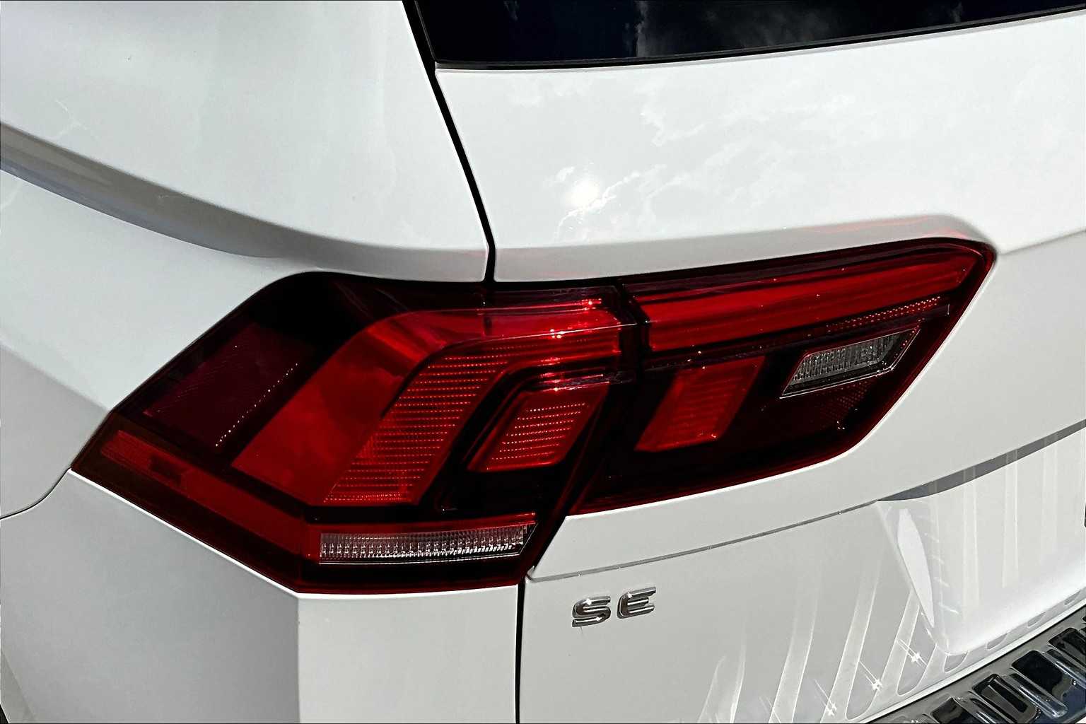 2022 Volkswagen Tiguan SE photo 54