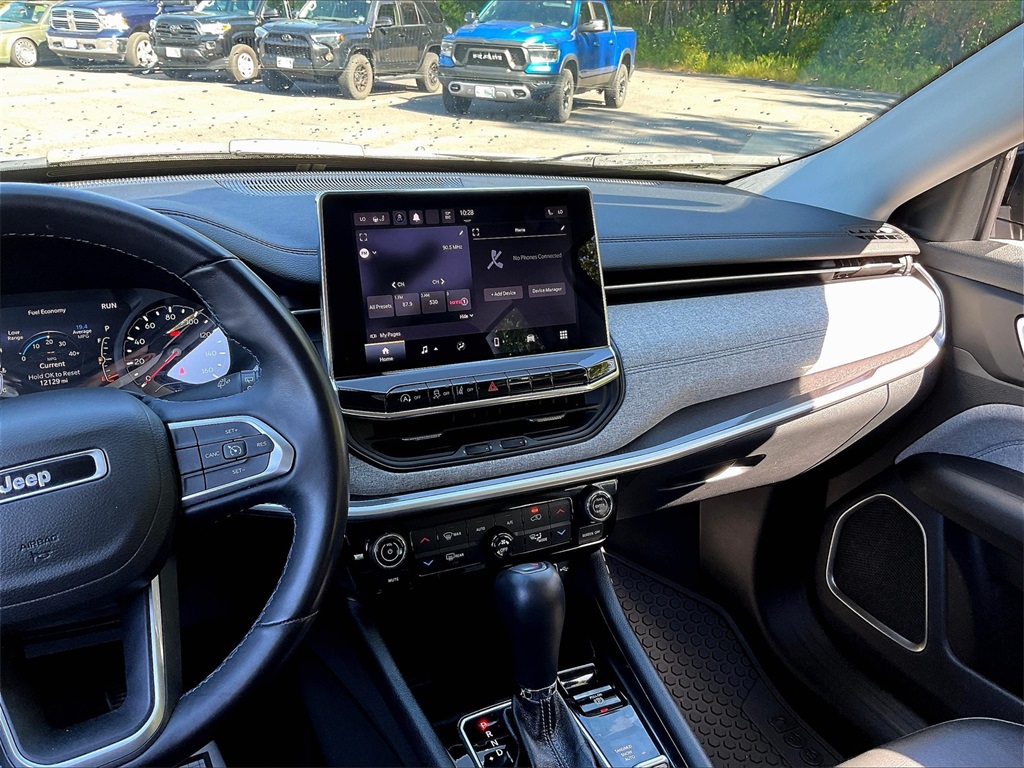 2022 Jeep Compass Latitude photo 17