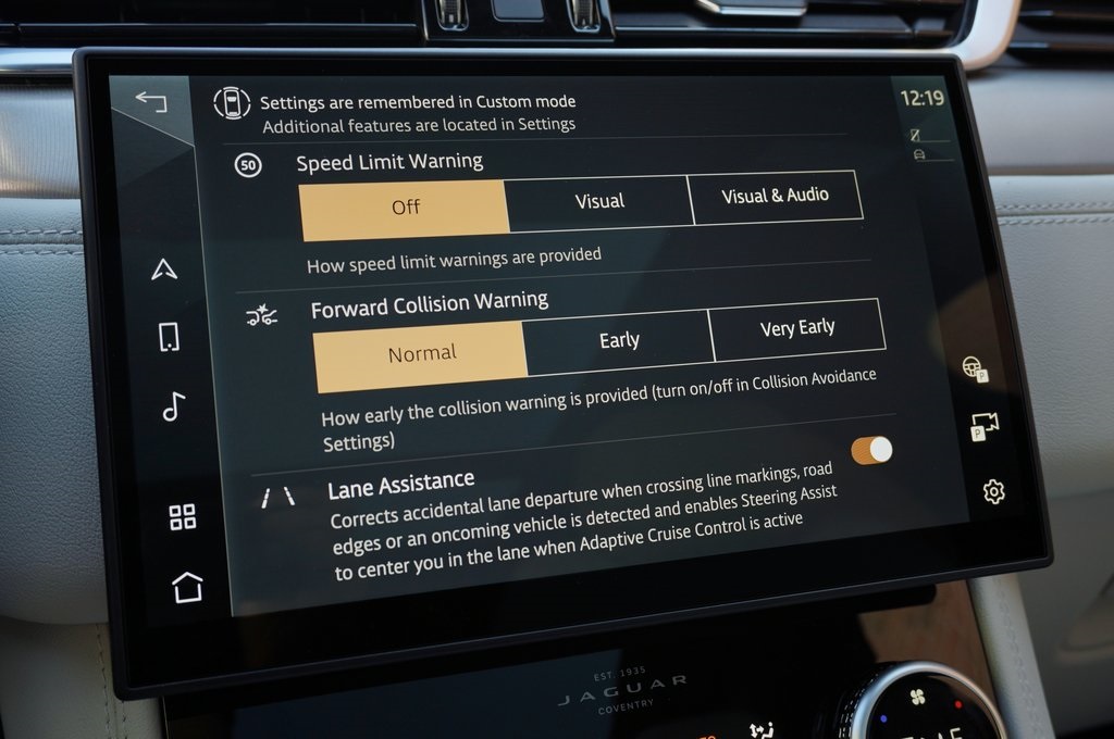 2026 JAGUAR F-PACE - Image 21