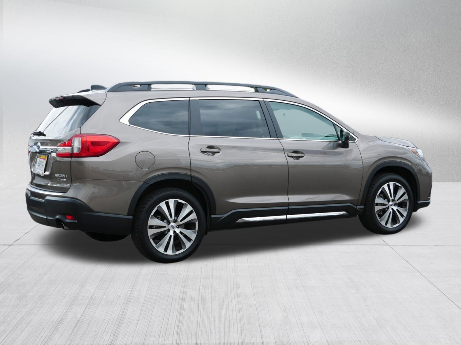 2022 Subaru Ascent Limited photo 7