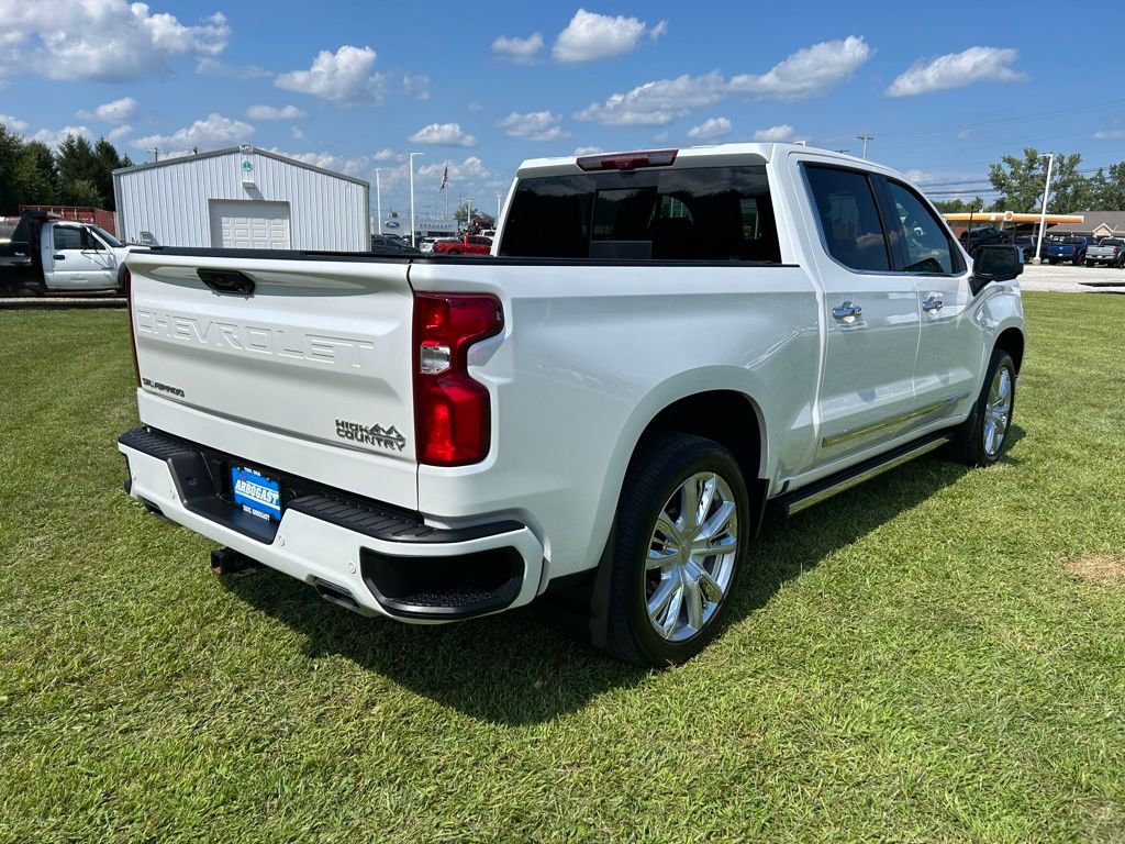 2023 Chevrolet Silverado 1500 High Country photo 5