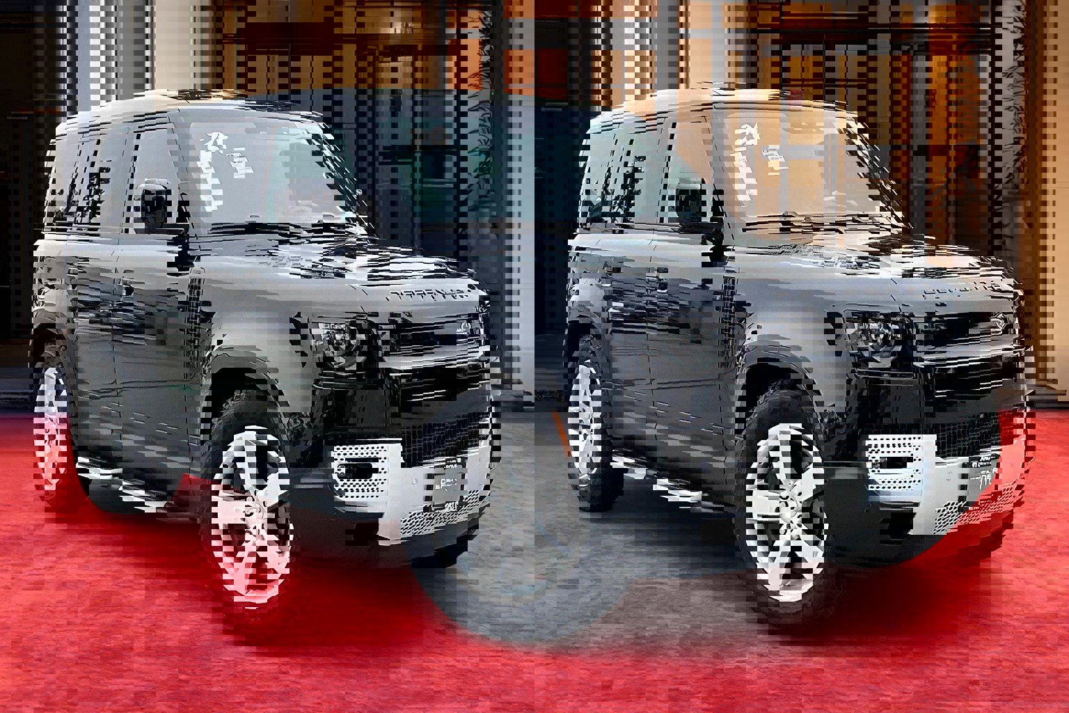 2024 Land Rover Defender SE photo 3