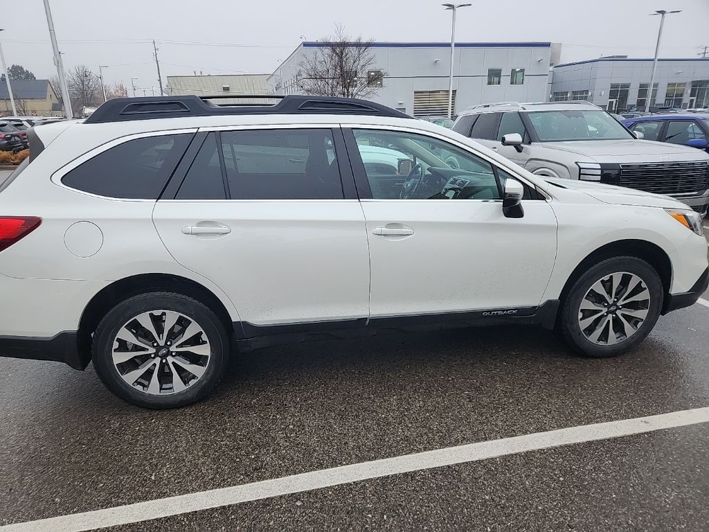 2017 Subaru Outback 2.5i Limited photo 4