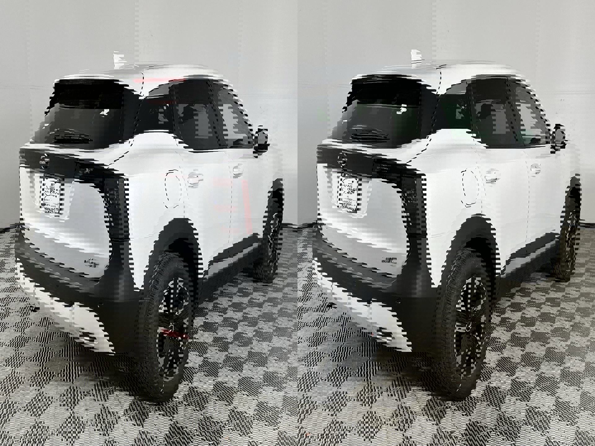 2025 Nissan Kicks SV photo 8