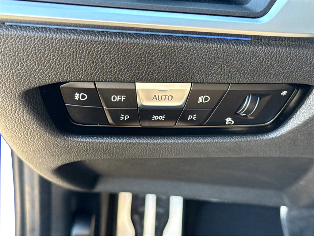 2022 Bmw 330e 3-Series photo 23