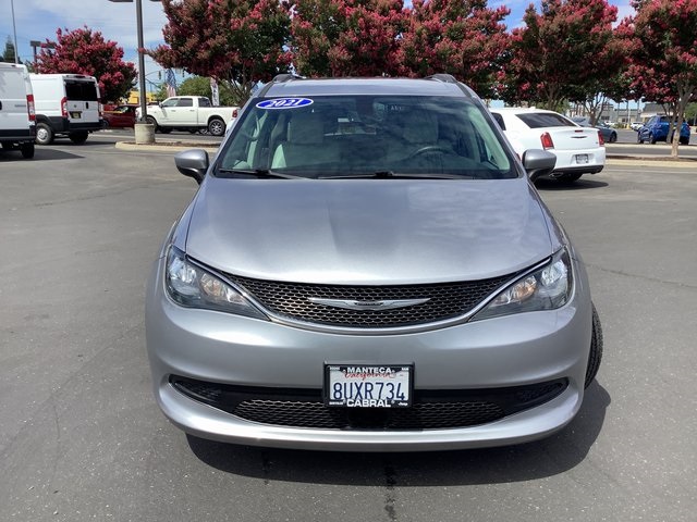 2021 Chrysler Voyager LXi photo 4