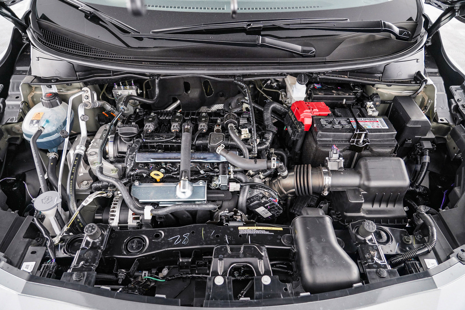 2025 Nissan Versa SV photo 10