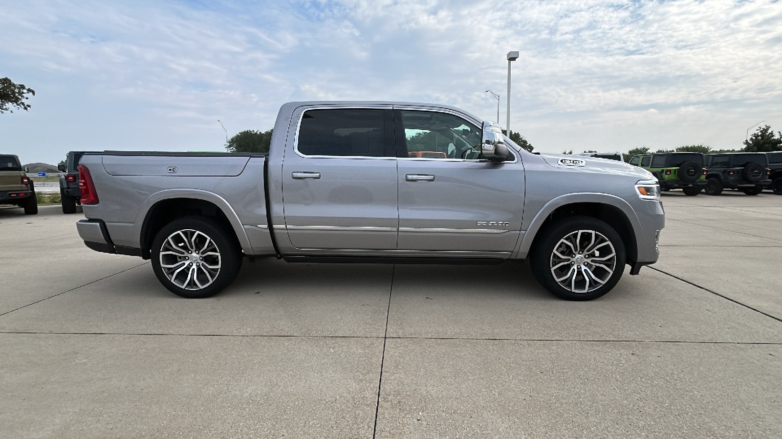 2025 Ram 1500 photo 2