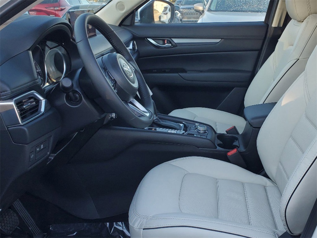 2025 Mazda CX-5 2.5 S Preferred photo 10