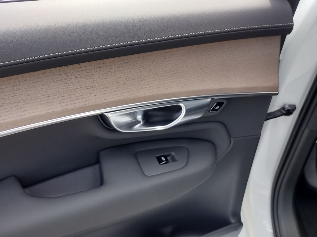 2026 VOLVO XC90 - Image 20