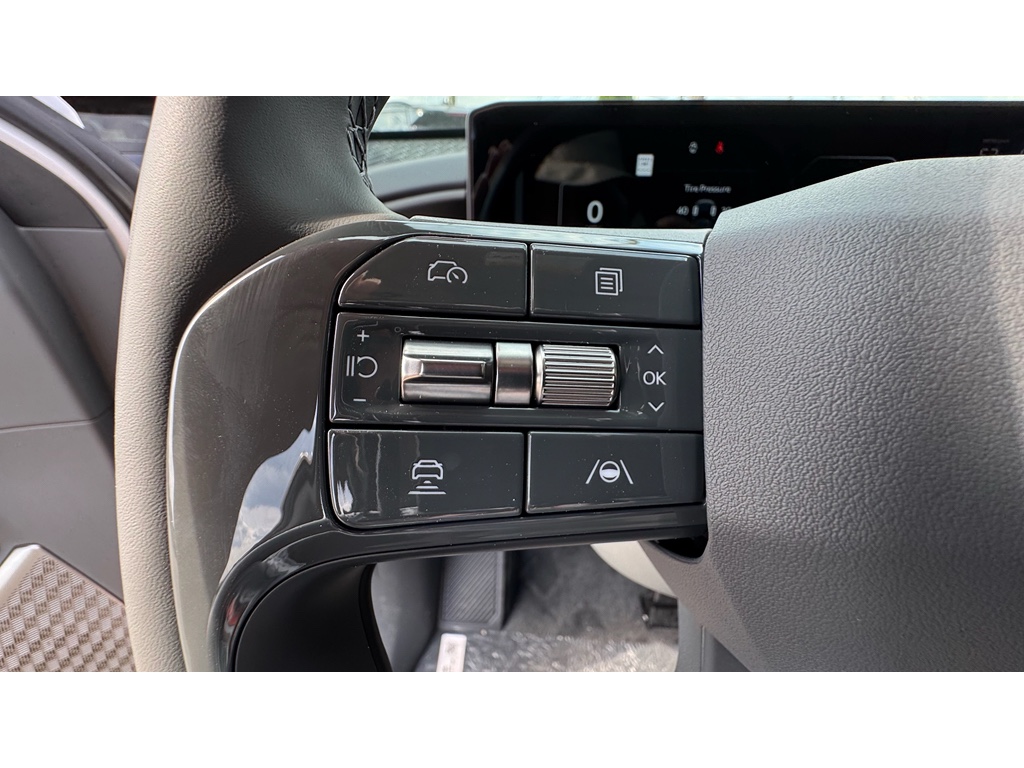 2026 Kia EV9 Wind AWD photo 8