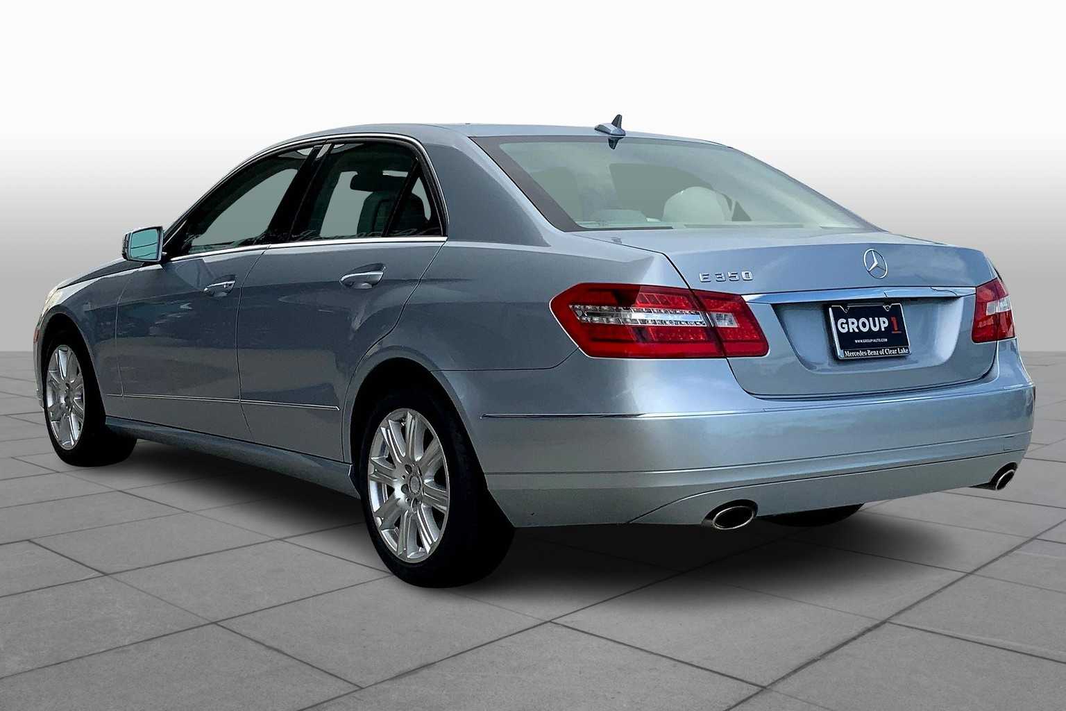 2013 Mercedes Benz E 350 photo 11