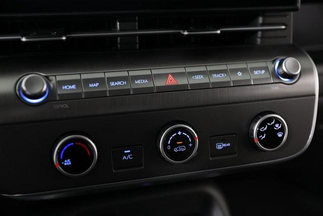 2026 Hyundai Kona SE photo 8