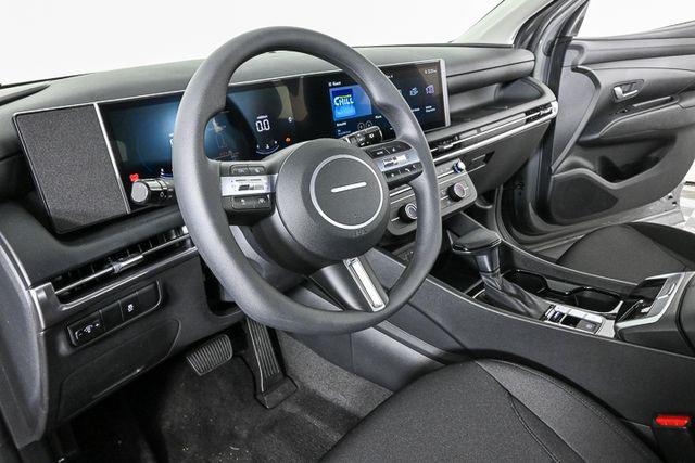 2025 Hyundai Tucson SE photo 3