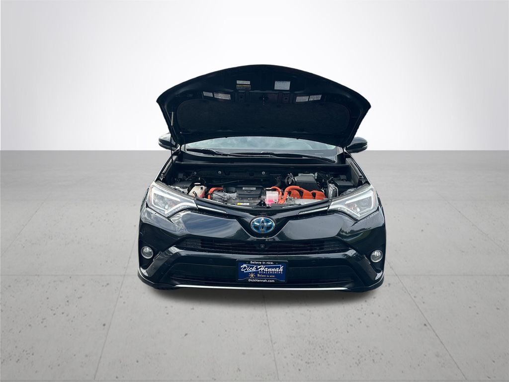 2016 Toyota RAV4 Hybrid Limited photo 4