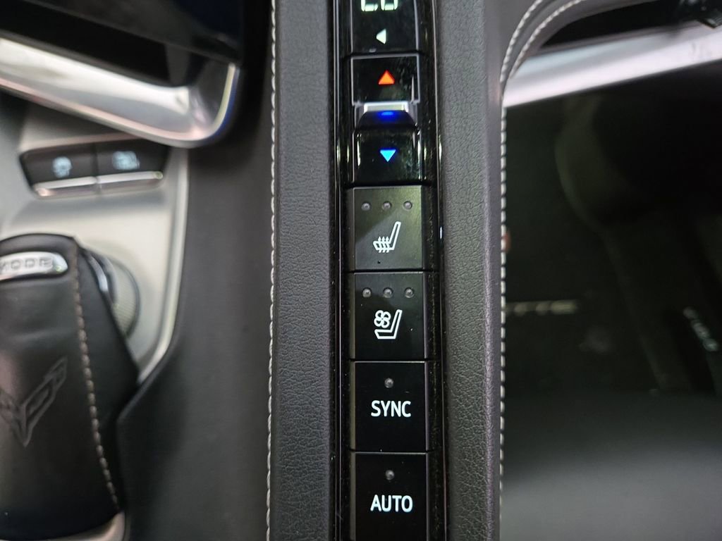 2022 Chevrolet Corvette Stingray 2LT photo 17