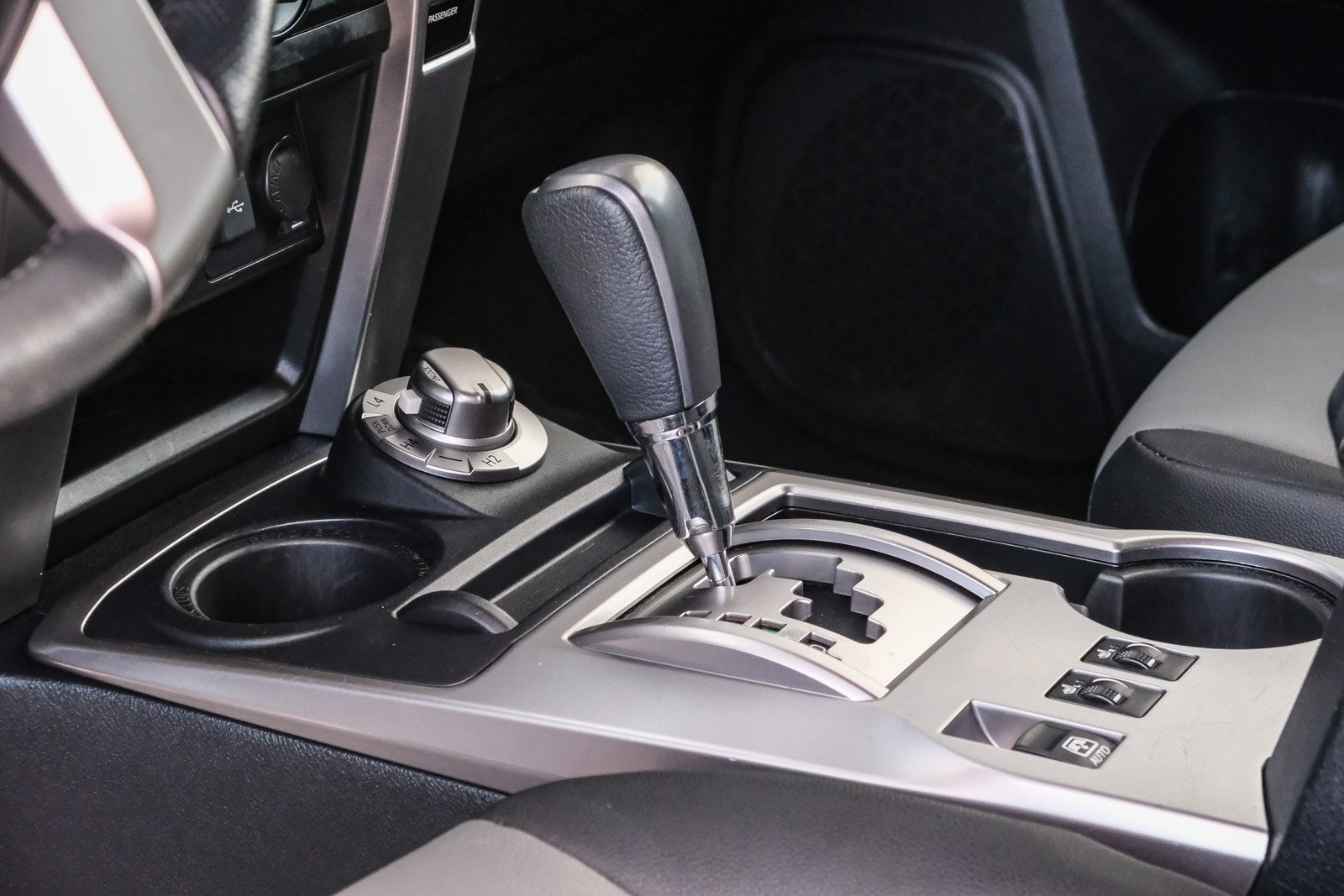 2024 Toyota 4Runner SR5 Premium photo 12
