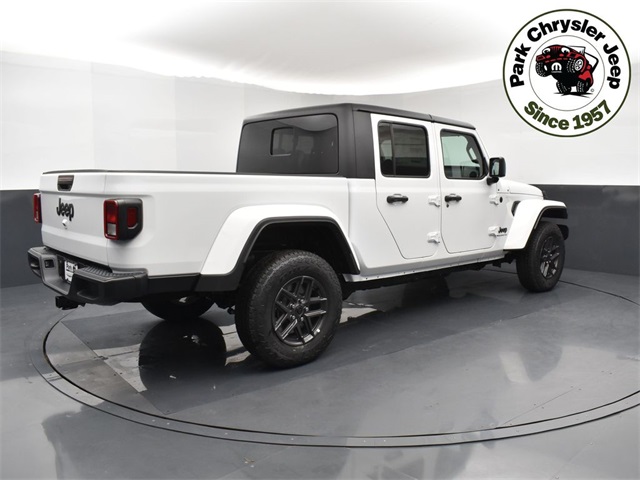 2025 Jeep Gladiator Sport photo 6