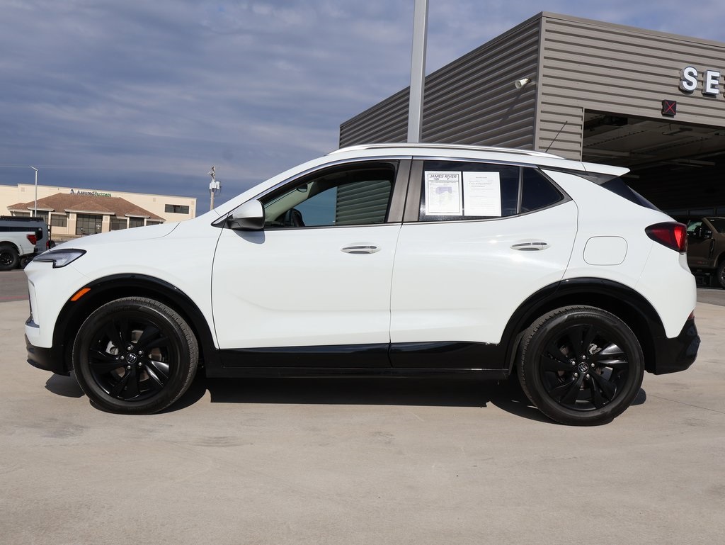 2024 Buick Encore GX Sport Touring photo 2