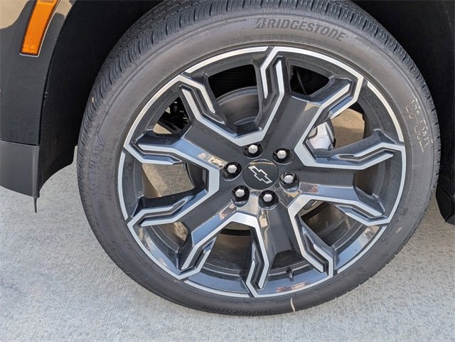 2026 Chevrolet Tahoe RST photo 3