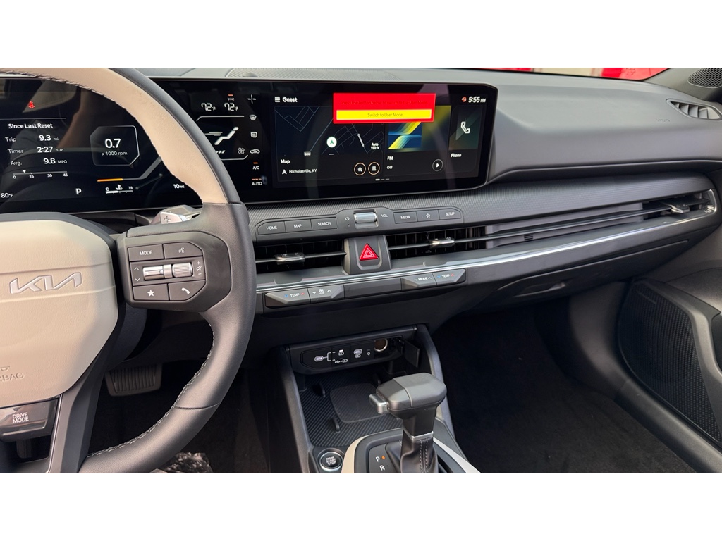 2025 Kia K4 GT-Line photo 13