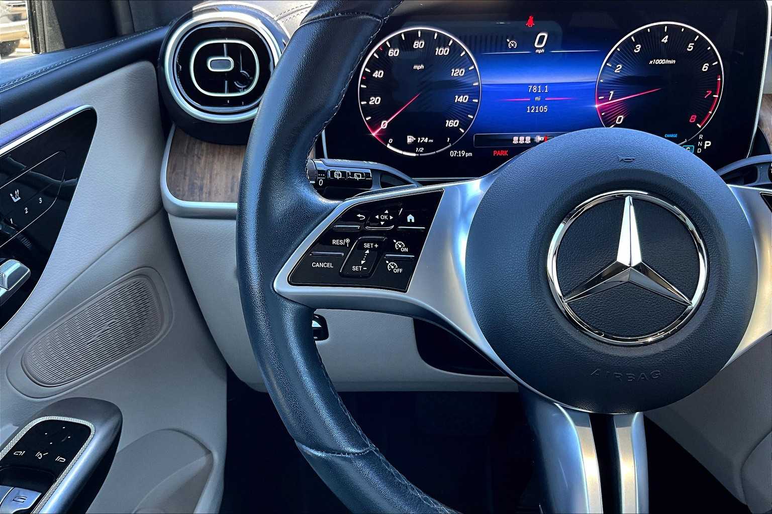 2024 Mercedes Benz GLC 300 4MATIC photo 22