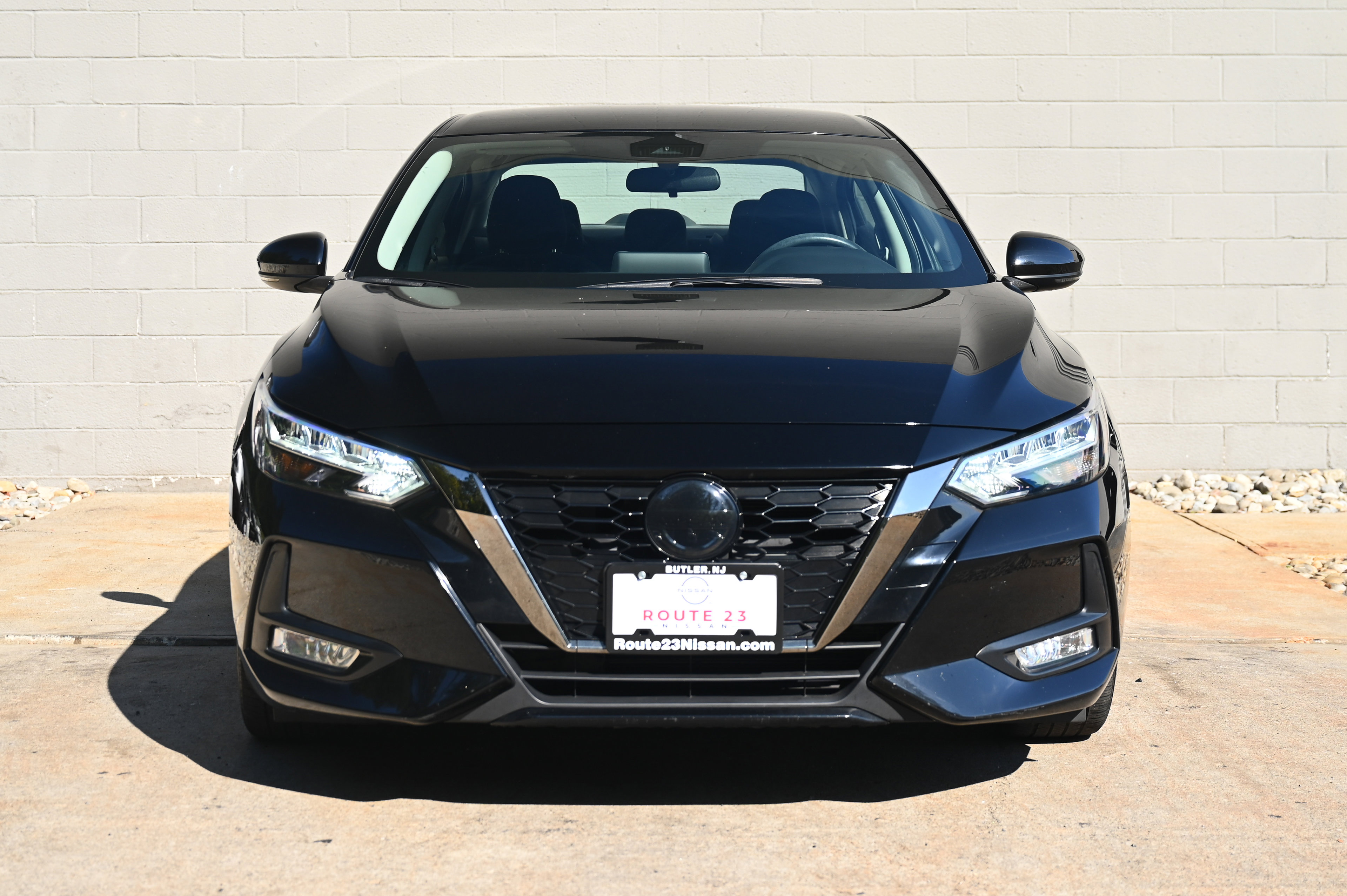 2021 Nissan Sentra SR photo 2