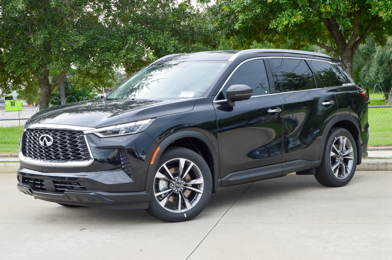 2025 INFINITI QX60 LUXE