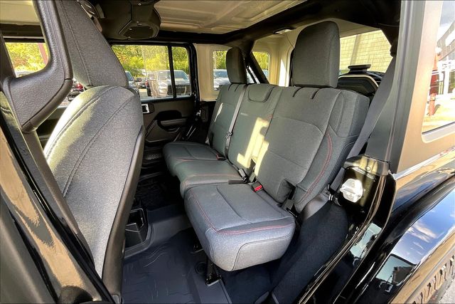2025 Jeep Wrangler Rubicon photo 10