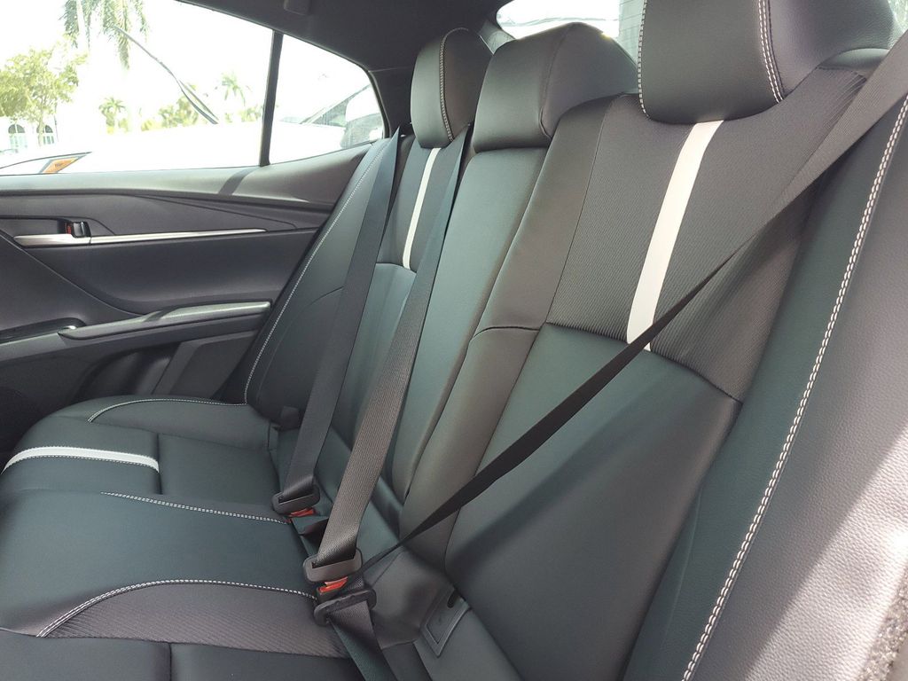 2025 Toyota Camry SE photo 16