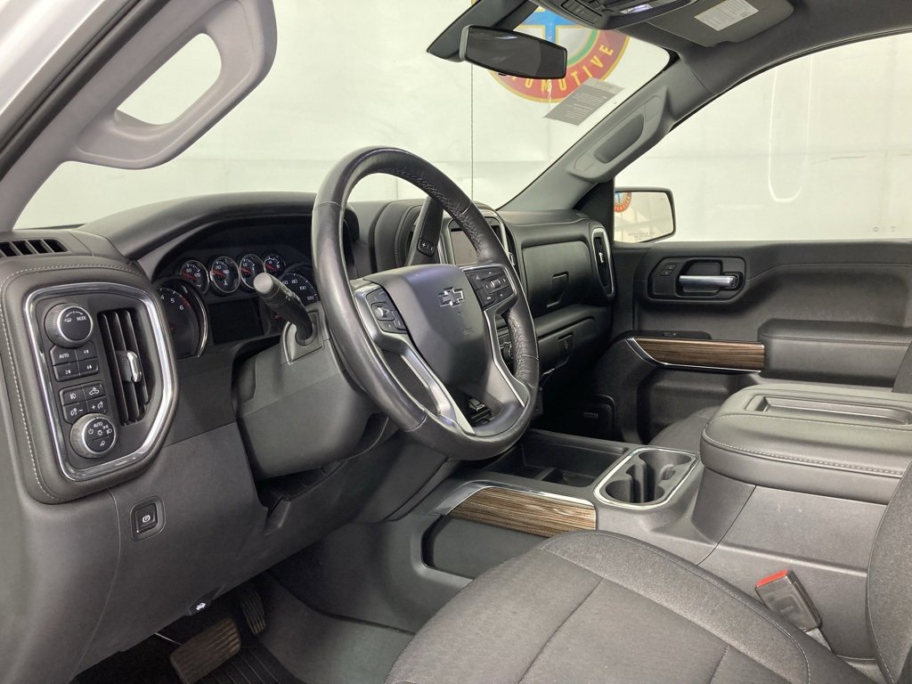2020 Chevrolet Silverado 1500 RST photo 12