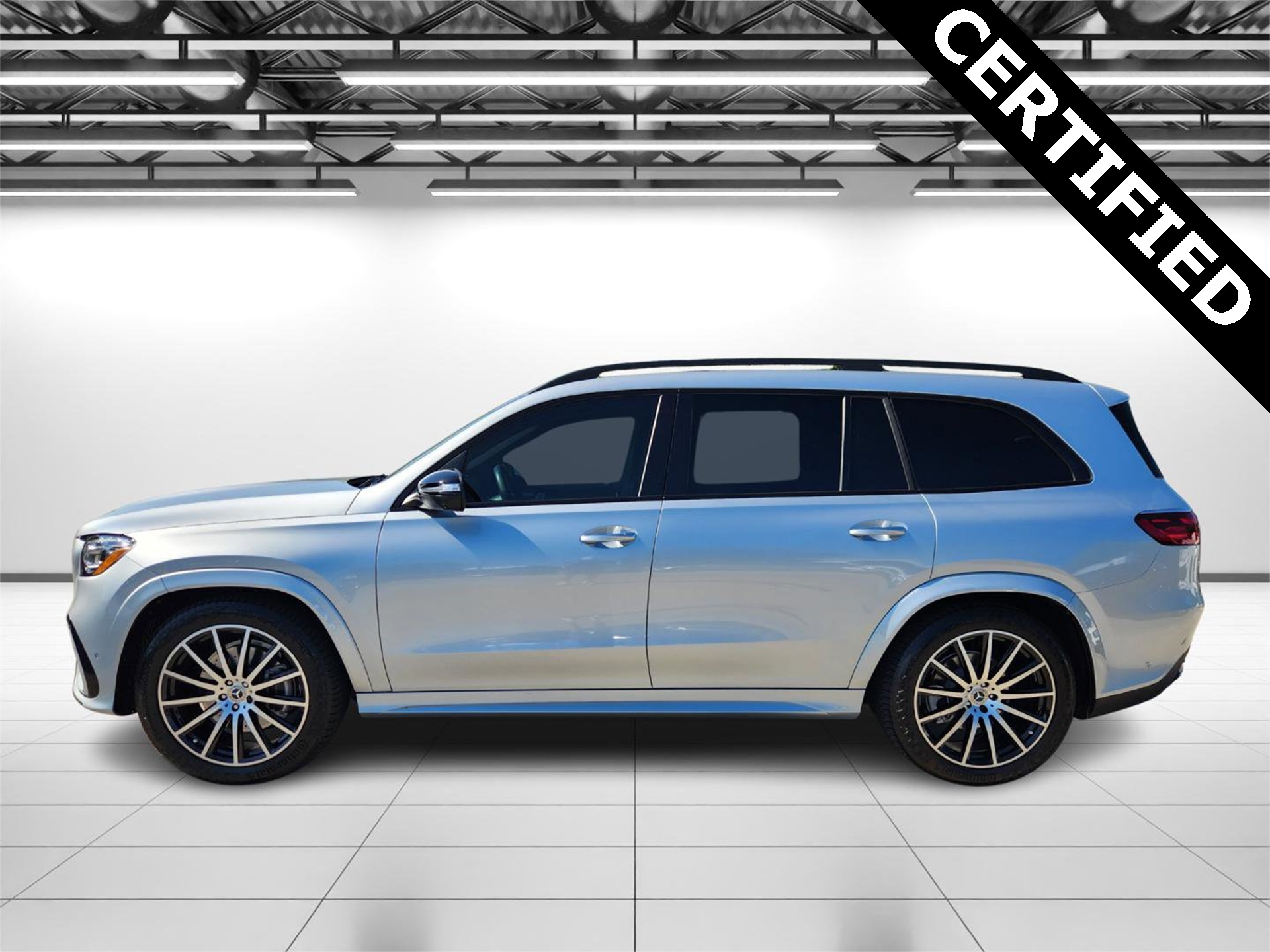 2025 Mercedes Benz GLS 450 4MATIC photo 3