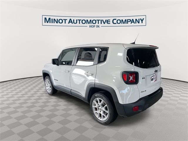2023 Jeep Renegade Latitude photo 2