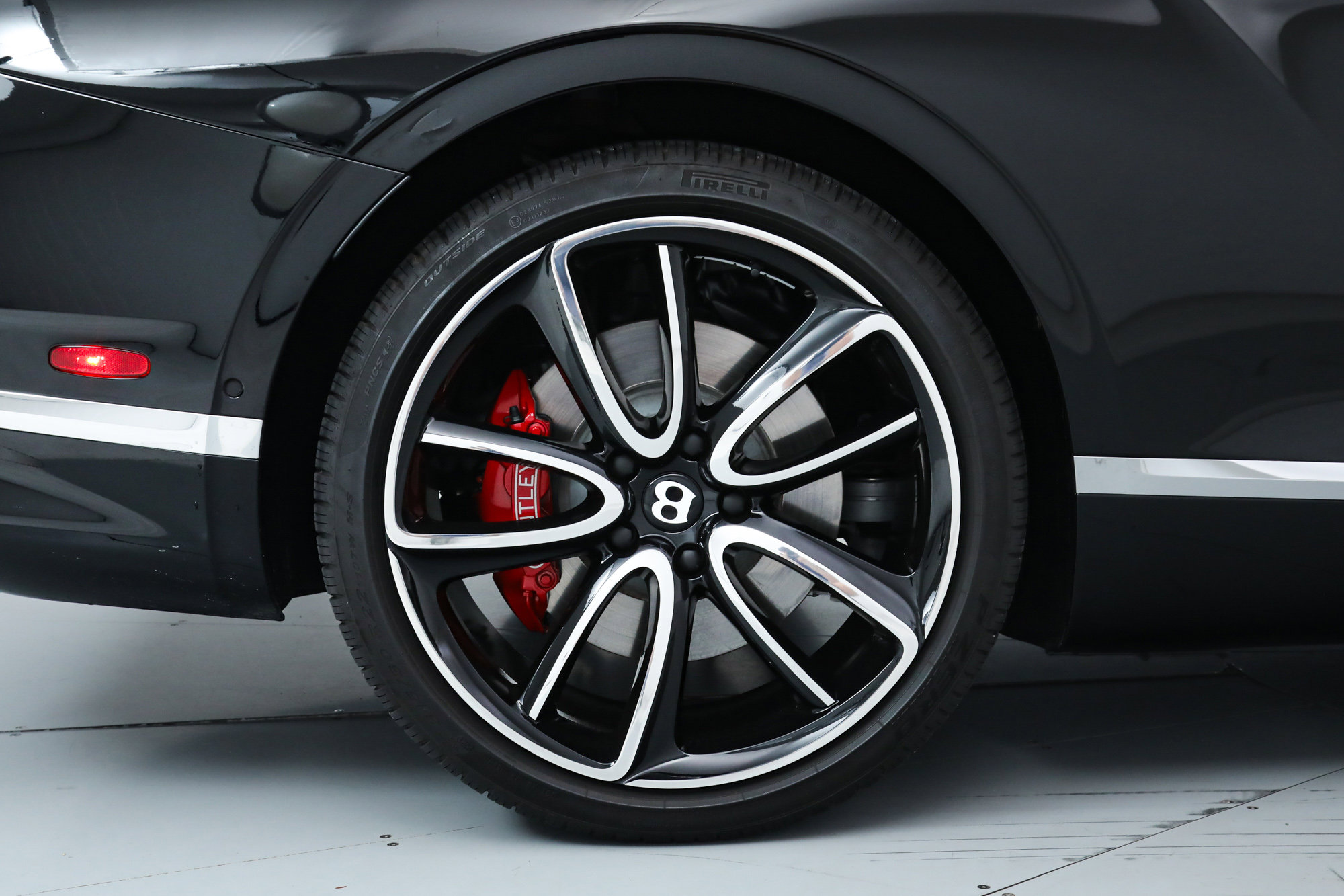 2022 Bentley Continental GT V8 photo 37