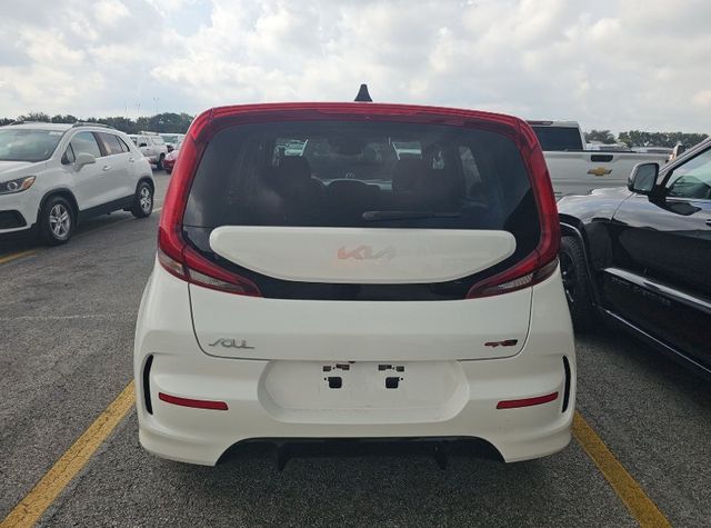 2022 Kia Soul GT-Line photo 11